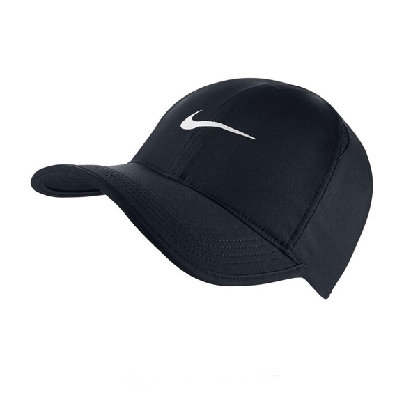 nike featherlight tennis cap